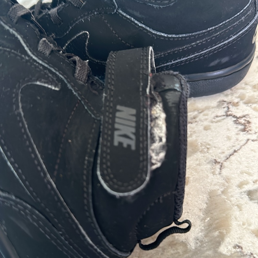 Big Kid's Nike Court Borough Mid 2 Black/Black-Black size 13C - Picture 2 of 4